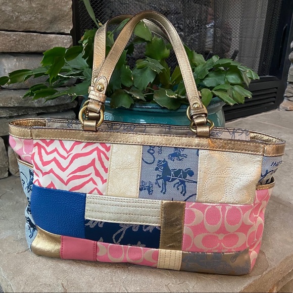 Coach Purse - AUTHENTIC - Picture 2 of 16